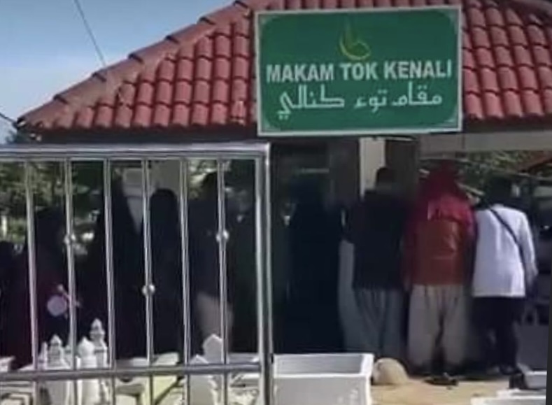 Berzikir Sambil ‘bergoyang Cicit Tegur Itu Bukan Ajaran Tok Kenali